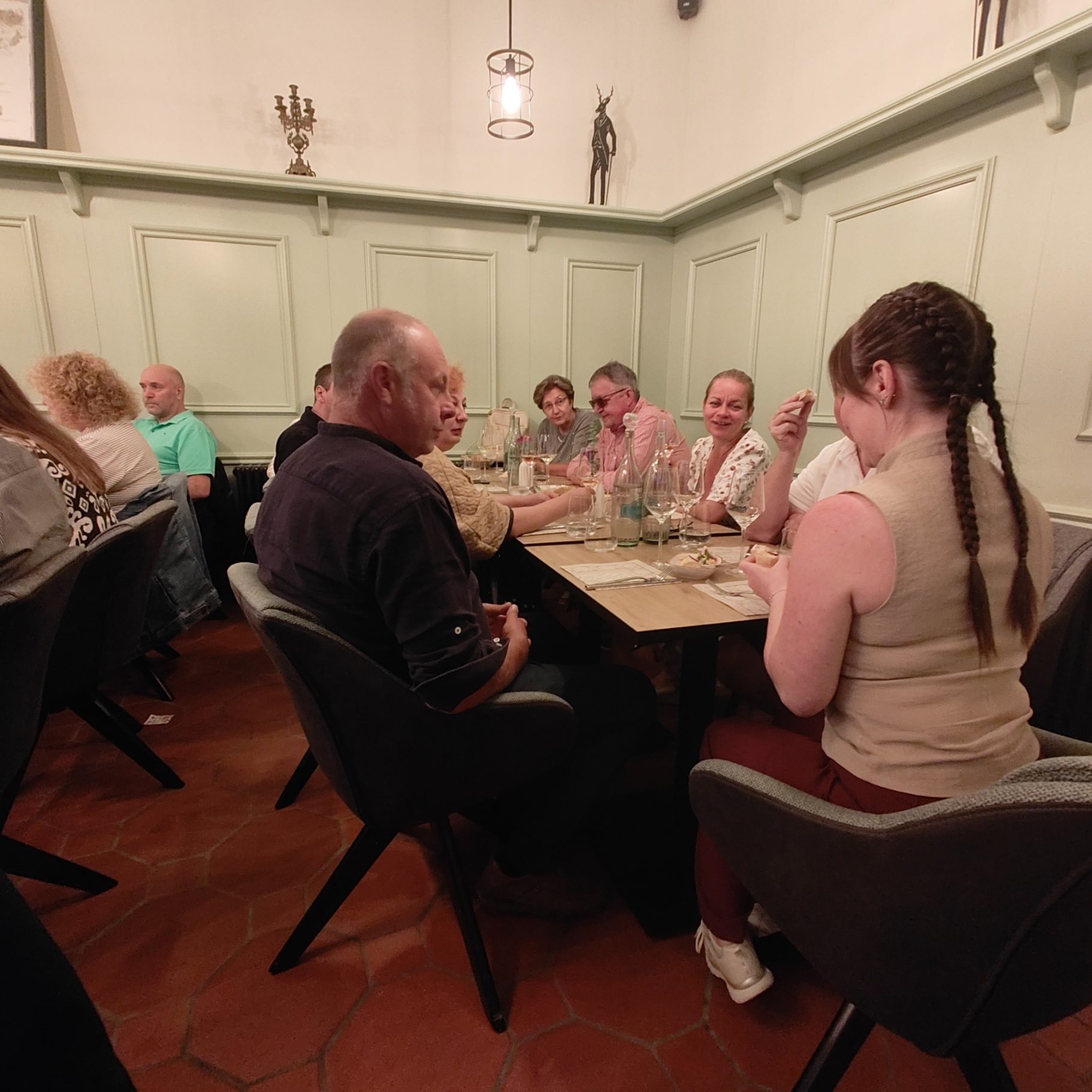 Abendessen im "Grünen Baum"